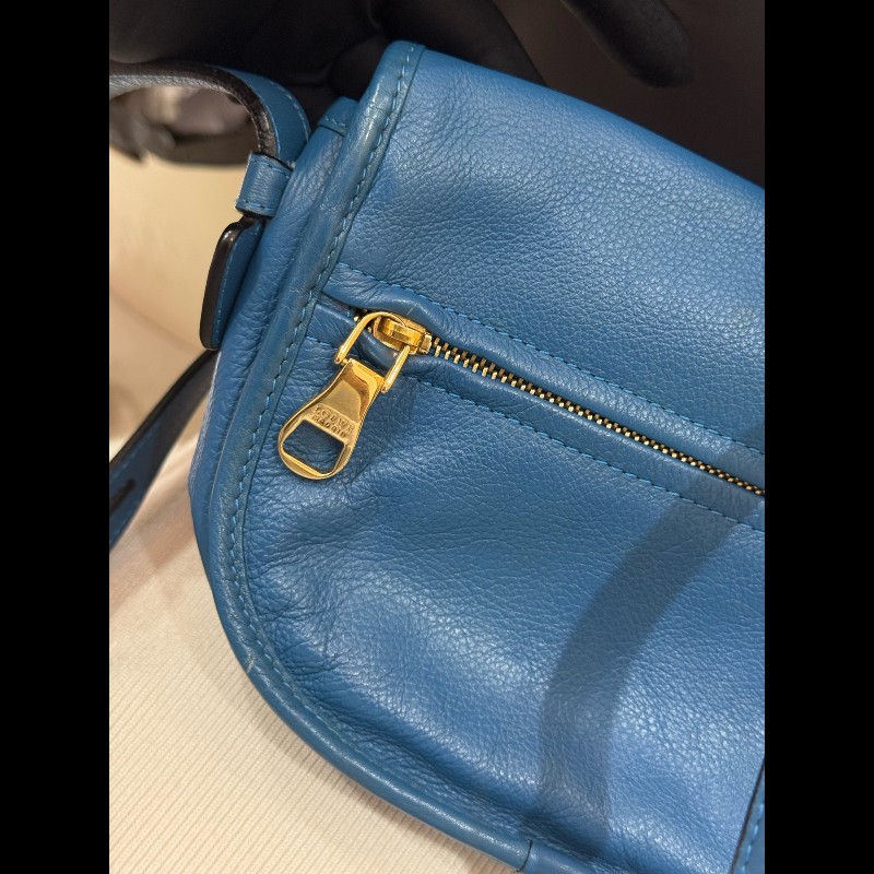 Loewe 皇冠半月斜挎包 藍色牛皮 半月馬鞍 底長23cm-13