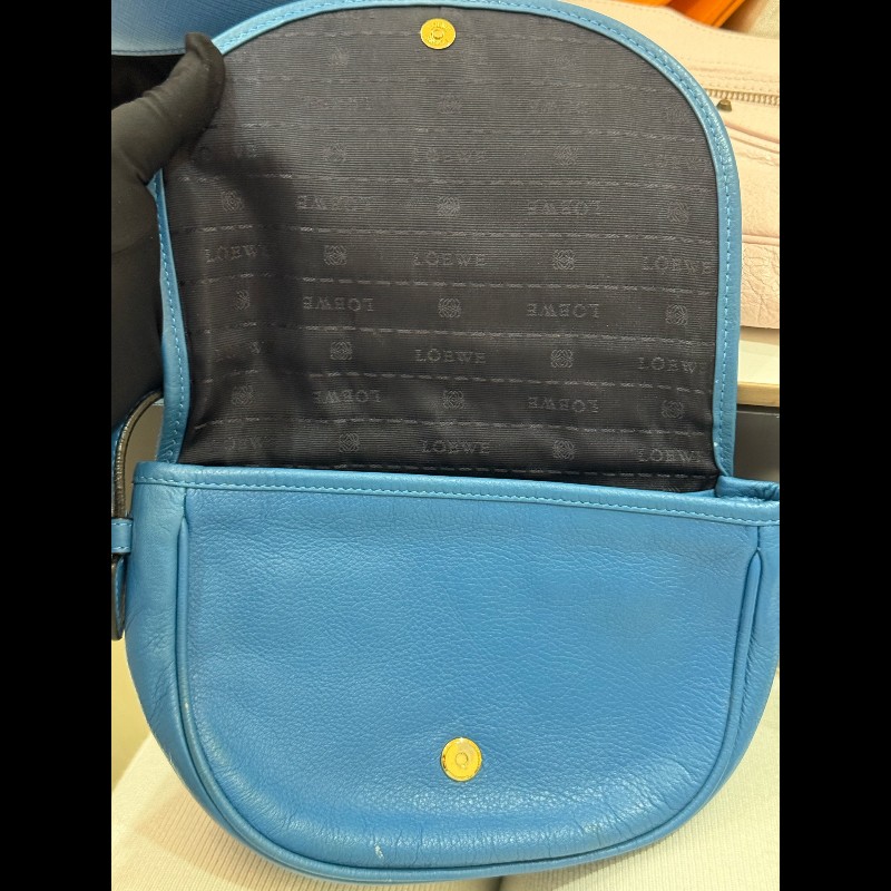Loewe 皇冠半月斜挎包 藍色牛皮 半月馬鞍 底長23cm-16