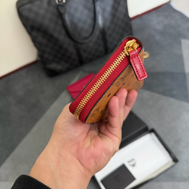 MCM 印滿徽標LOGO 12卡拉鍊長夾-2