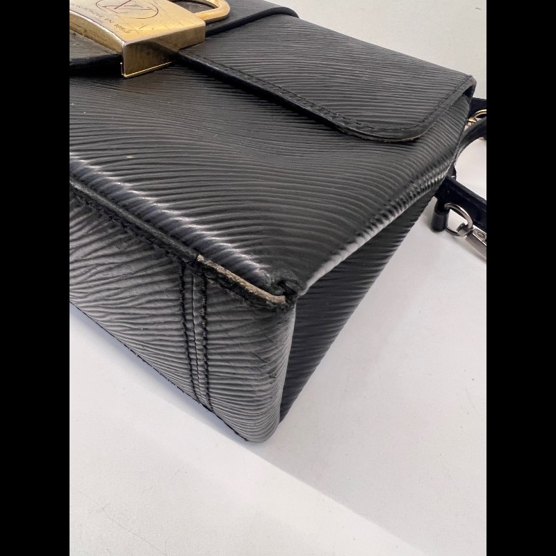 LV LockyBB黑色EPI水波紋肩背包-2