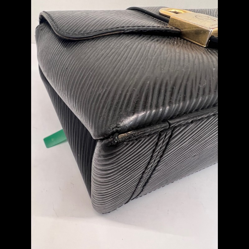 LV LockyBB黑色EPI水波紋肩背包-3