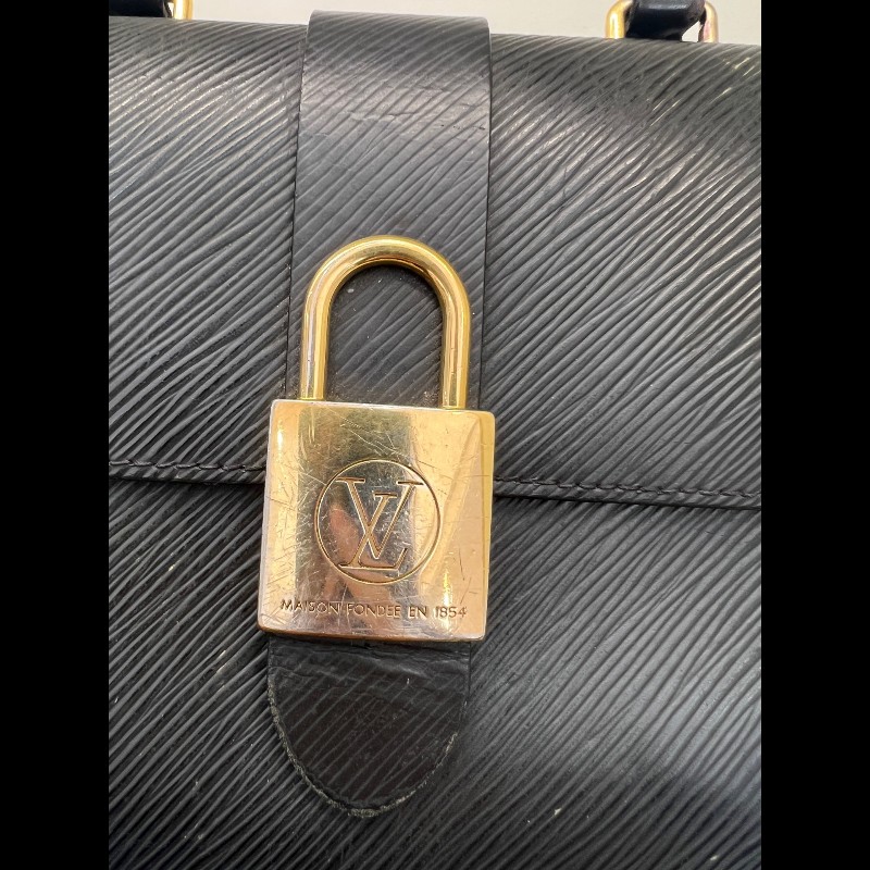 LV LockyBB黑色EPI水波紋肩背包-6