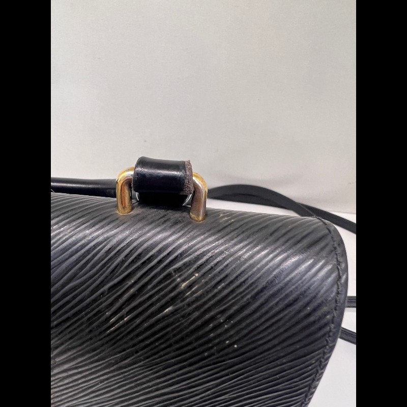 LV LockyBB黑色EPI水波紋肩背包-10