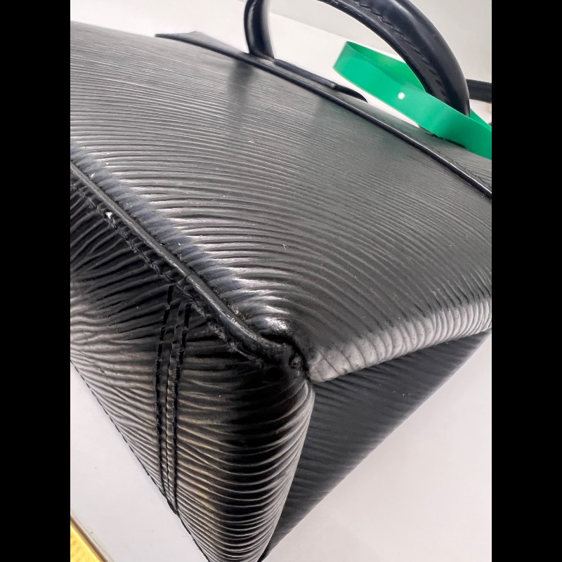 LV LockyBB黑色EPI水波紋肩背包-18