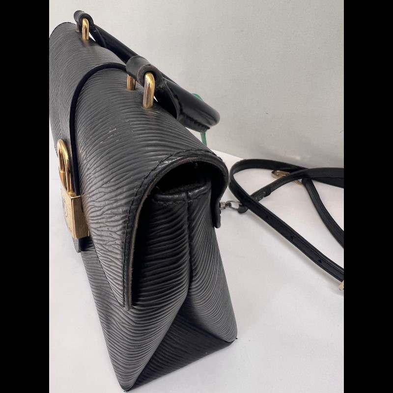 LV LockyBB黑色EPI水波紋肩背包-19