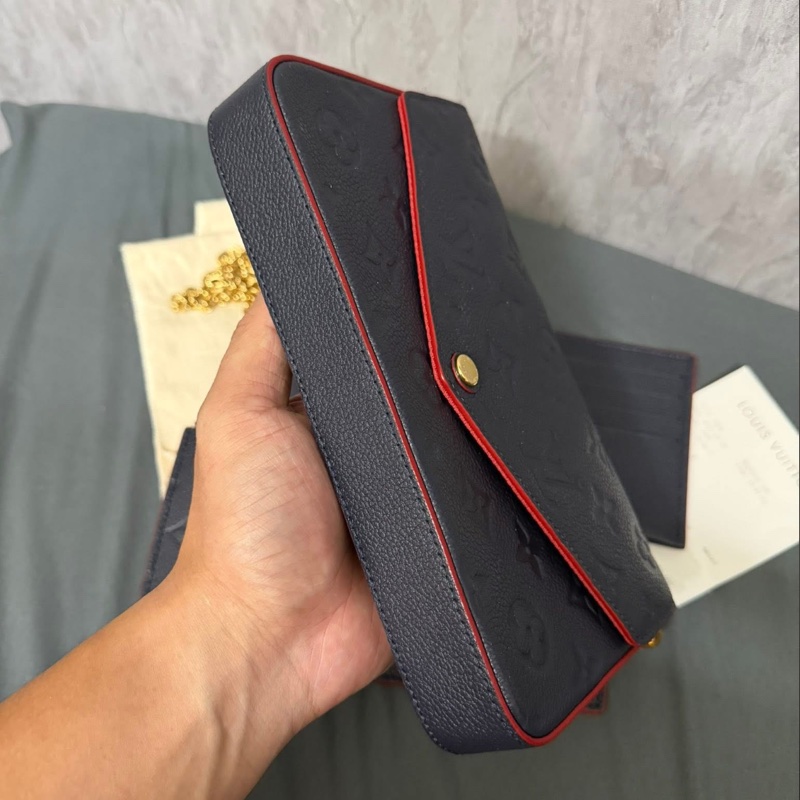 Lv 深藍壓紋三合一鏈條包-7