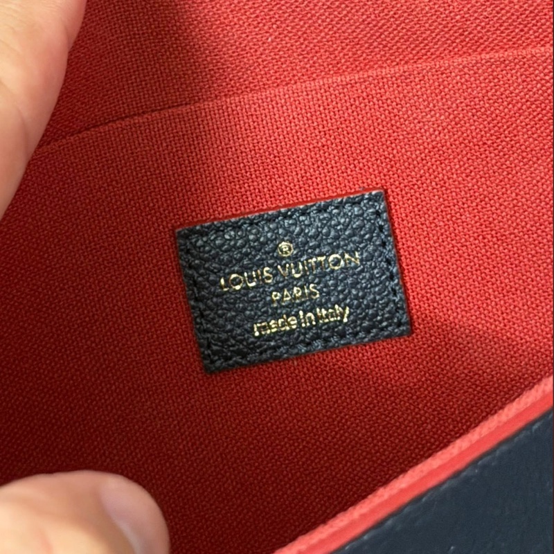 Lv 深藍壓紋三合一鏈條包-12