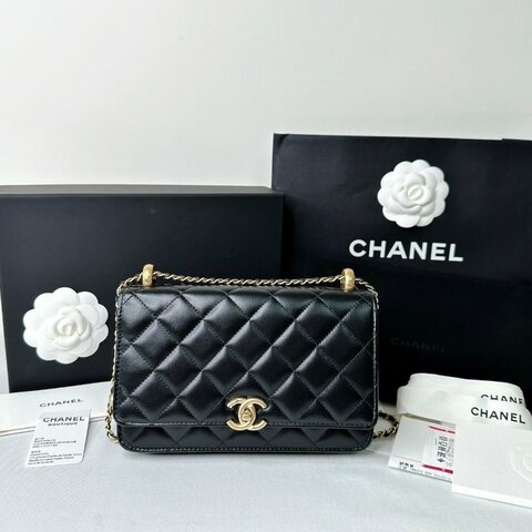 CHANEL 小羊皮雙金球WOC鏈帶包