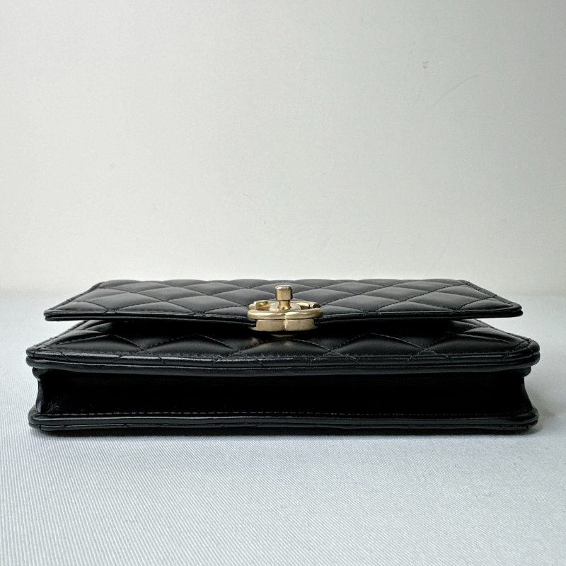 CHANEL 小羊皮雙金球WOC鏈帶包-8