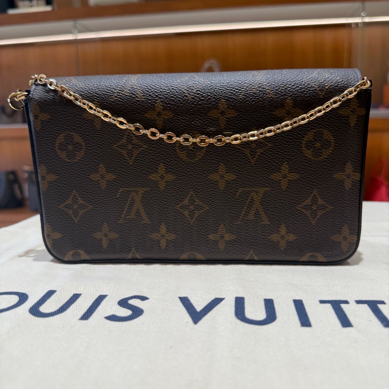 Louis Vuitton Pochette Féllcie 鏈條多功能肩包-2