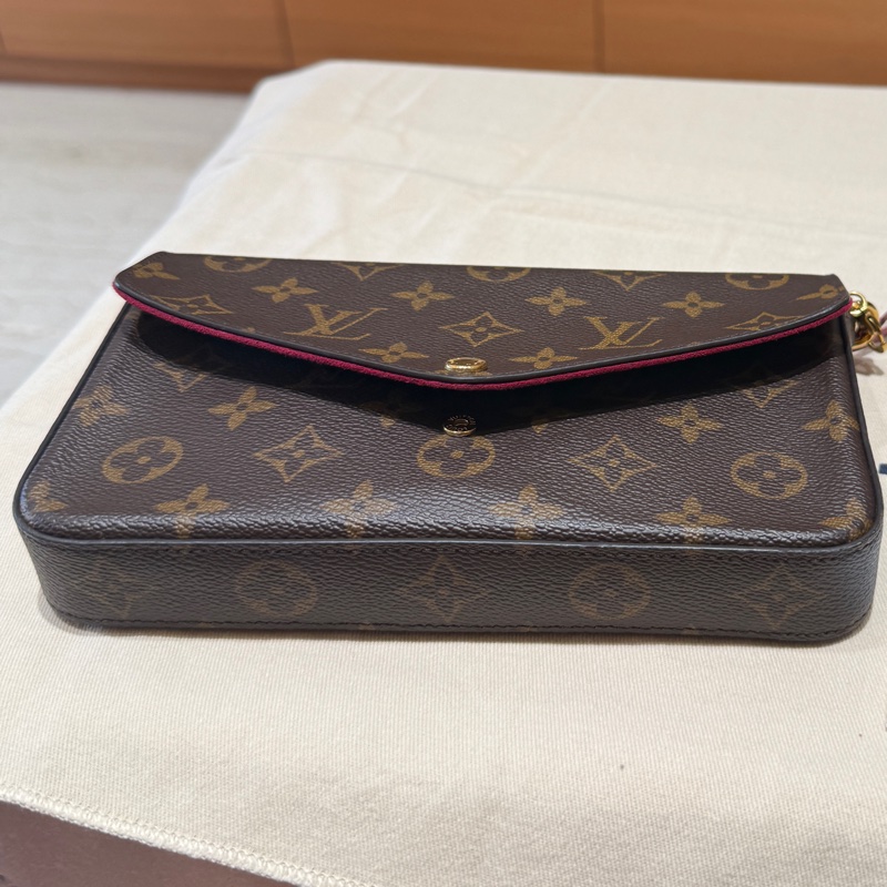 Louis Vuitton Pochette Féllcie 鏈條多功能肩包-8