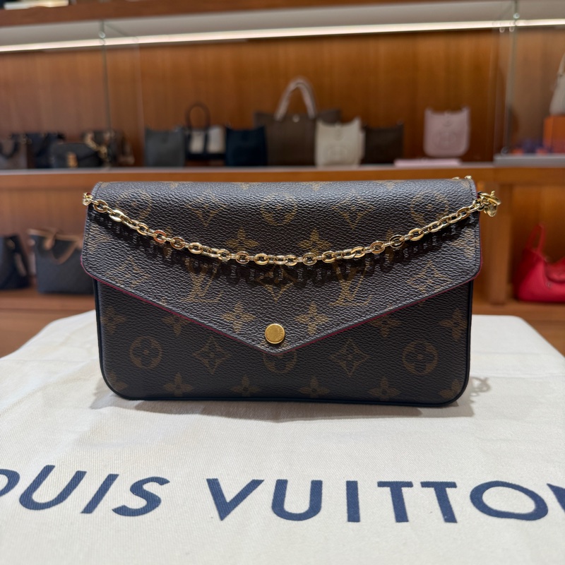 Louis Vuitton Pochette Féllcie 鏈條多功能肩包-11