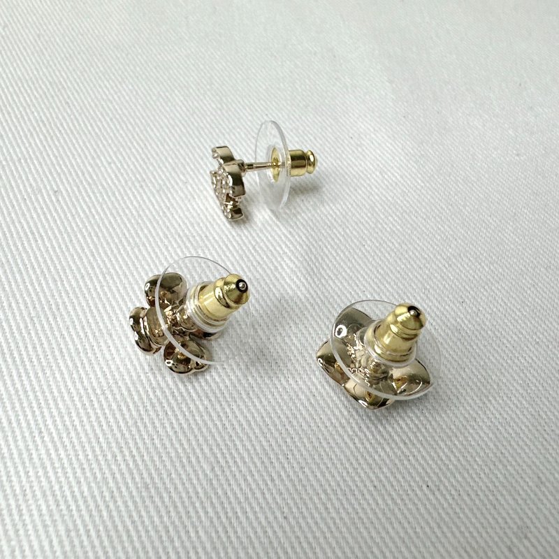 CHANEL 全新25B針式耳環三件組-4