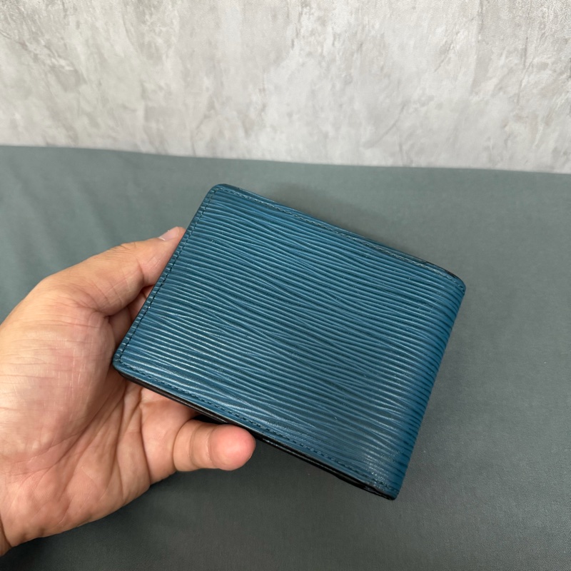 Lv水波紋對開短夾（8卡）-1