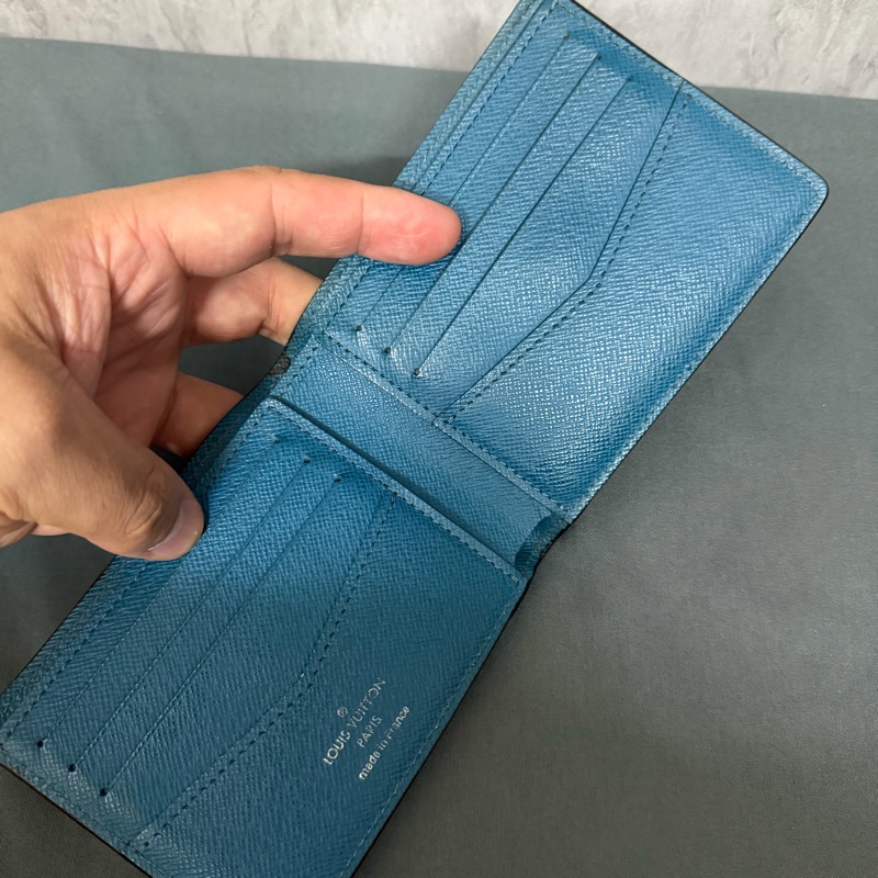 Lv水波紋對開短夾（8卡）-5