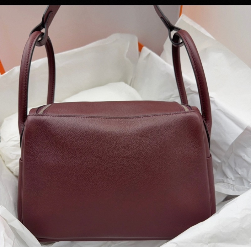 愛馬仕Hermes Lindy 26波爾多酒紅 銀扣 C刻 配件：毛氈 塵袋 雨衣-1