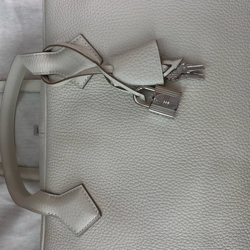 HERMES 奶昔白維多利亞36 手提包-7