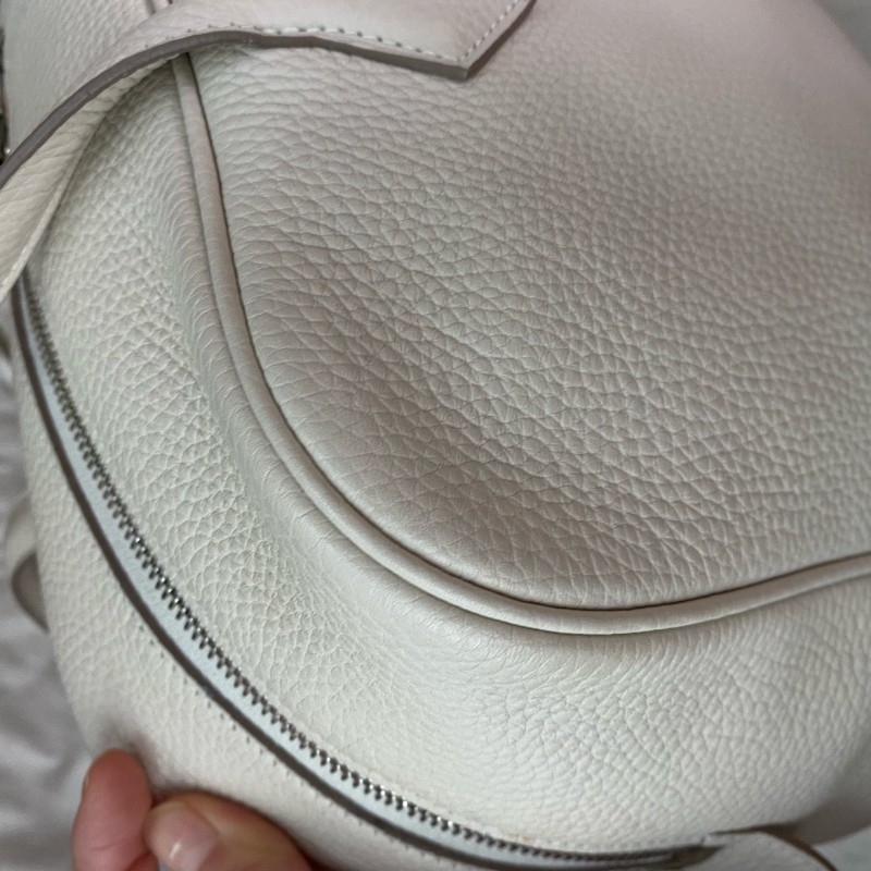 HERMES 奶昔白維多利亞36 手提包-8