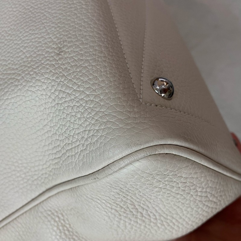 HERMES 奶昔白維多利亞36 手提包-9