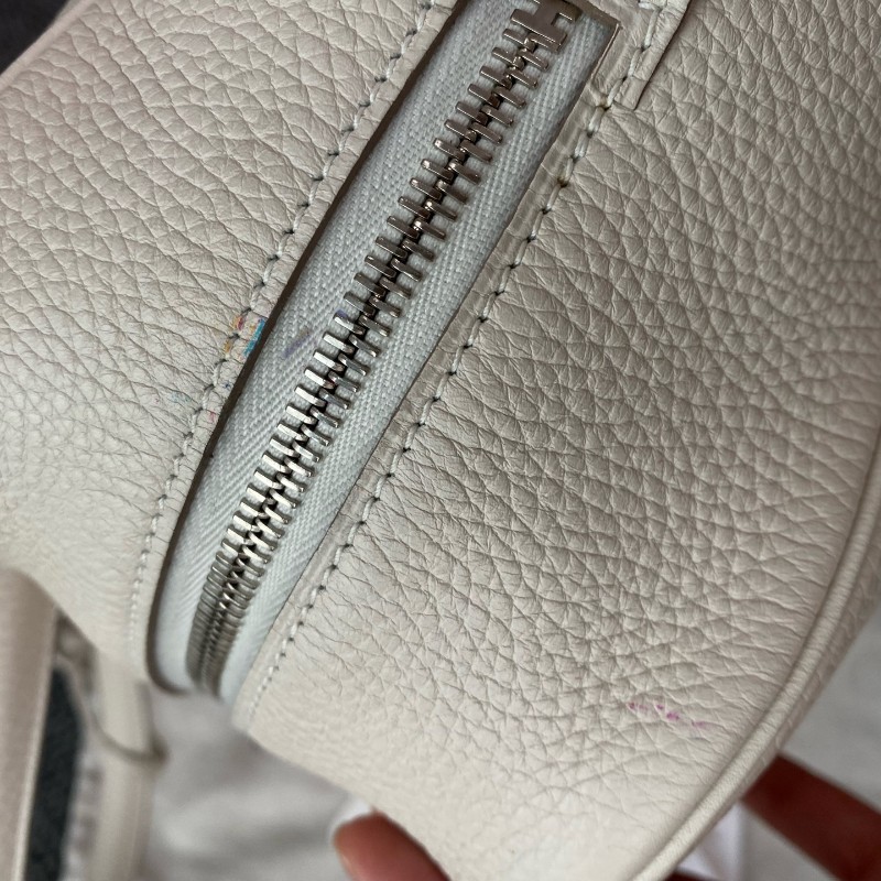 HERMES 奶昔白維多利亞36 手提包-11