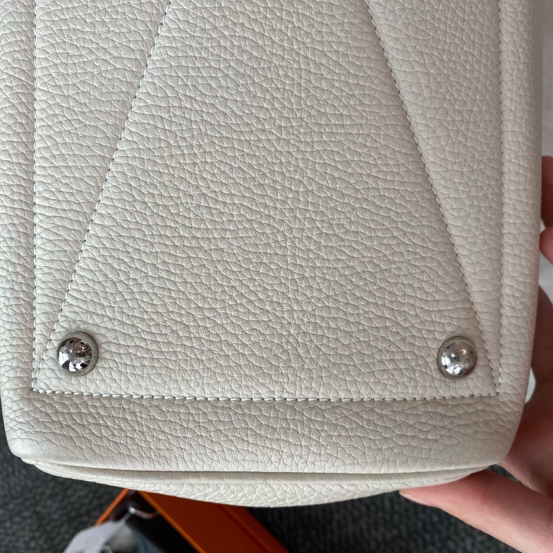 HERMES 奶昔白維多利亞36 手提包-13