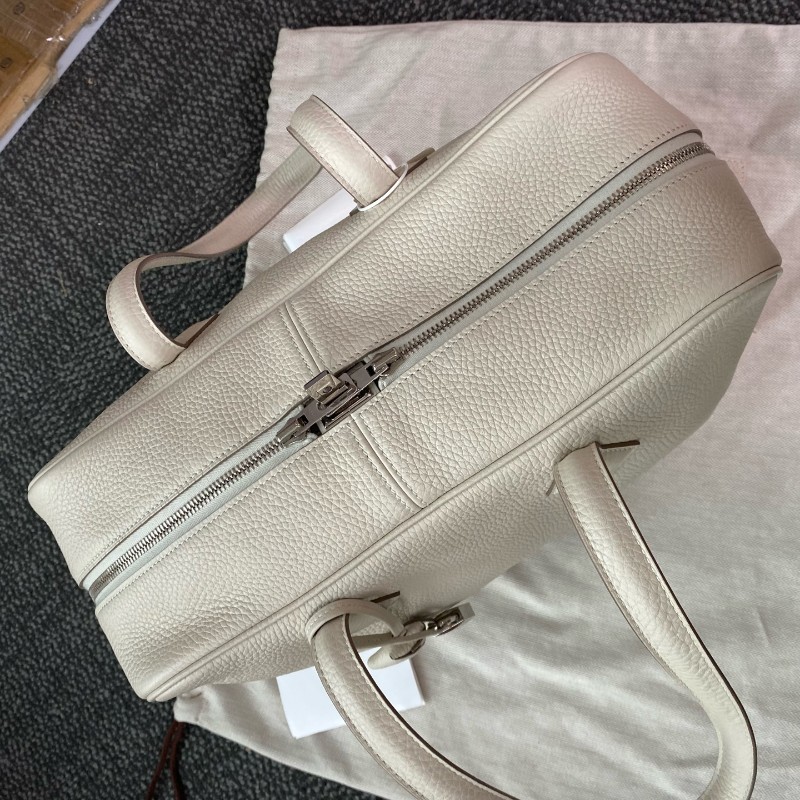 HERMES 奶昔白維多利亞36 手提包-21