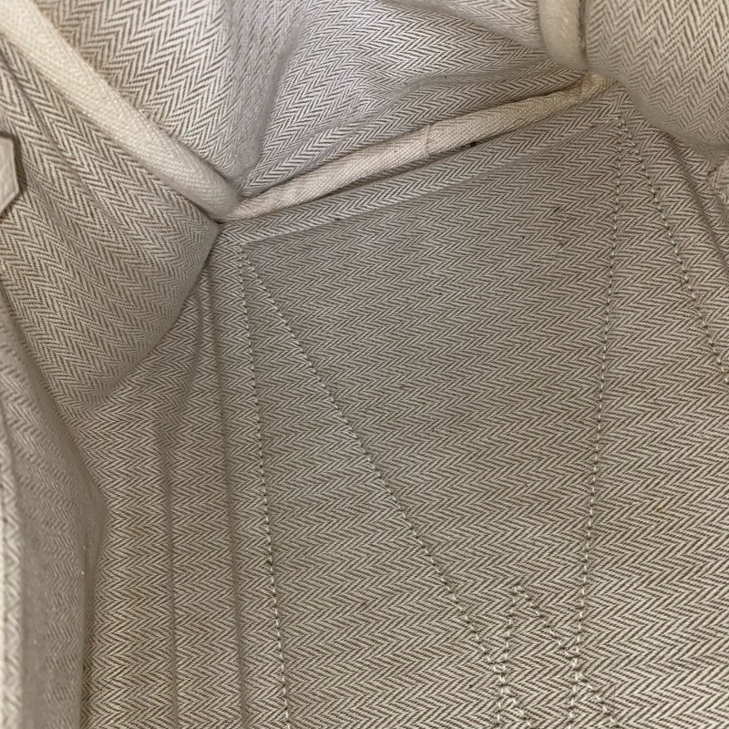 HERMES 奶昔白維多利亞36 手提包-23