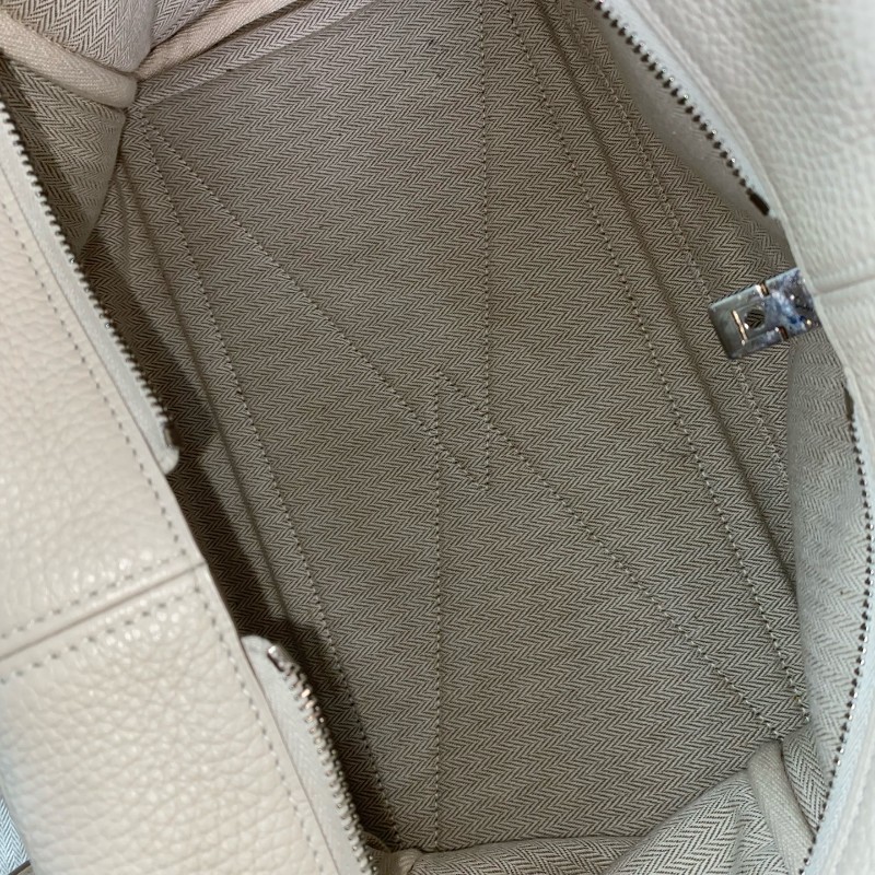 HERMES 奶昔白維多利亞36 手提包-24