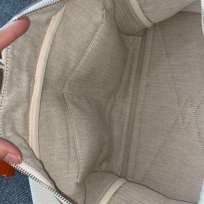 HERMES 奶昔白維多利亞36 手提包-26