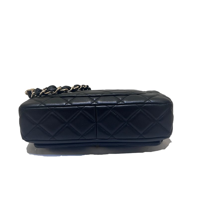 CHANEL黑金羊皮菱格紋粗鍊肩背包-2