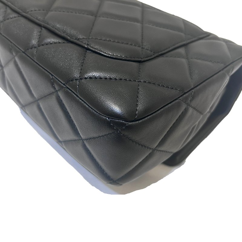 CHANEL黑金羊皮菱格紋粗鍊肩背包-3