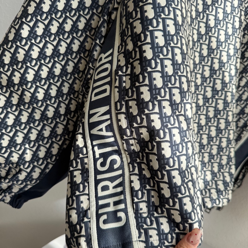 DIor 全新～～ 上衣～～～ 真心可以買 買十萬-5