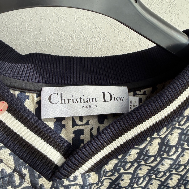 DIor 全新～～ 上衣～～～ 真心可以買 買十萬-6