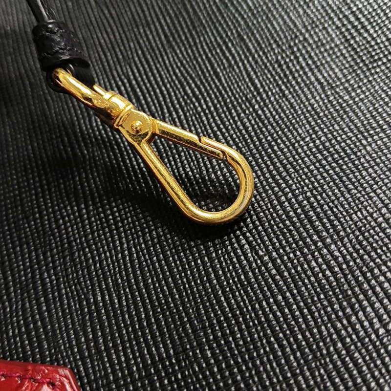 PRADA Double黑色牛皮十字紋單肩包 金色五金 可拆卸肩帶-14