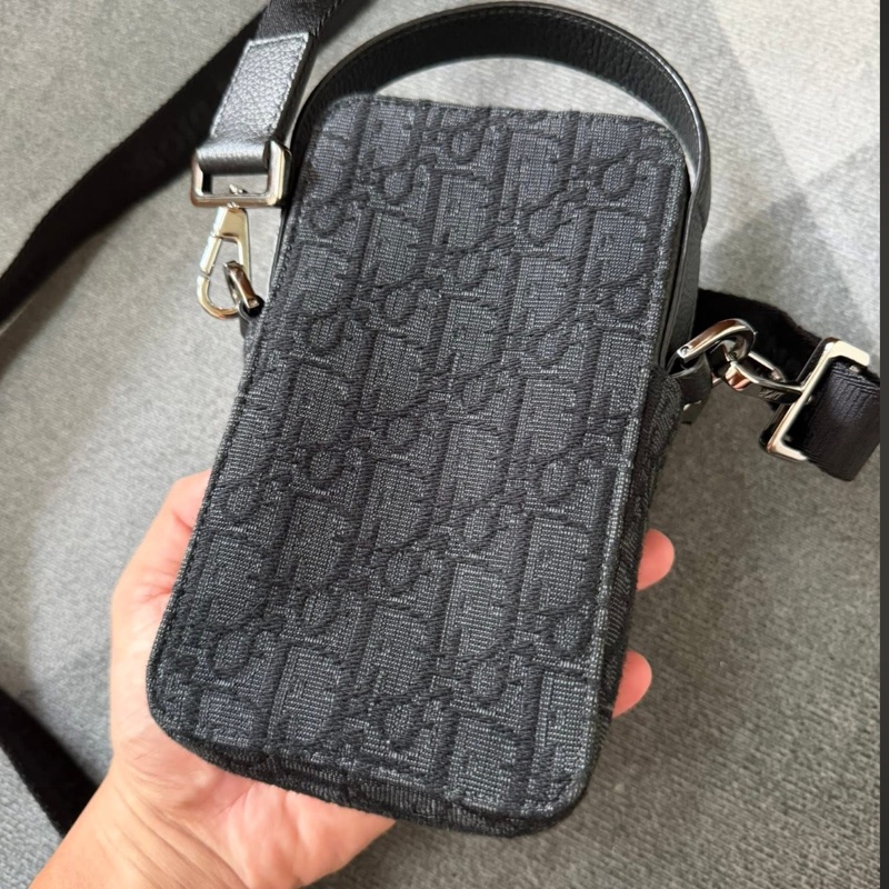 Dior經典黑緹花手機包-2