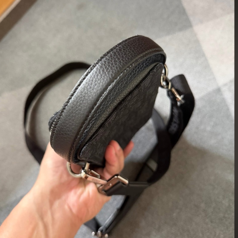 Dior經典黑緹花手機包-6