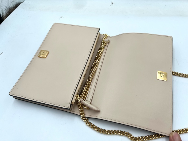 Fendi. 墨蘭迪粉色 可拆，鏈條肩背包長夾-4