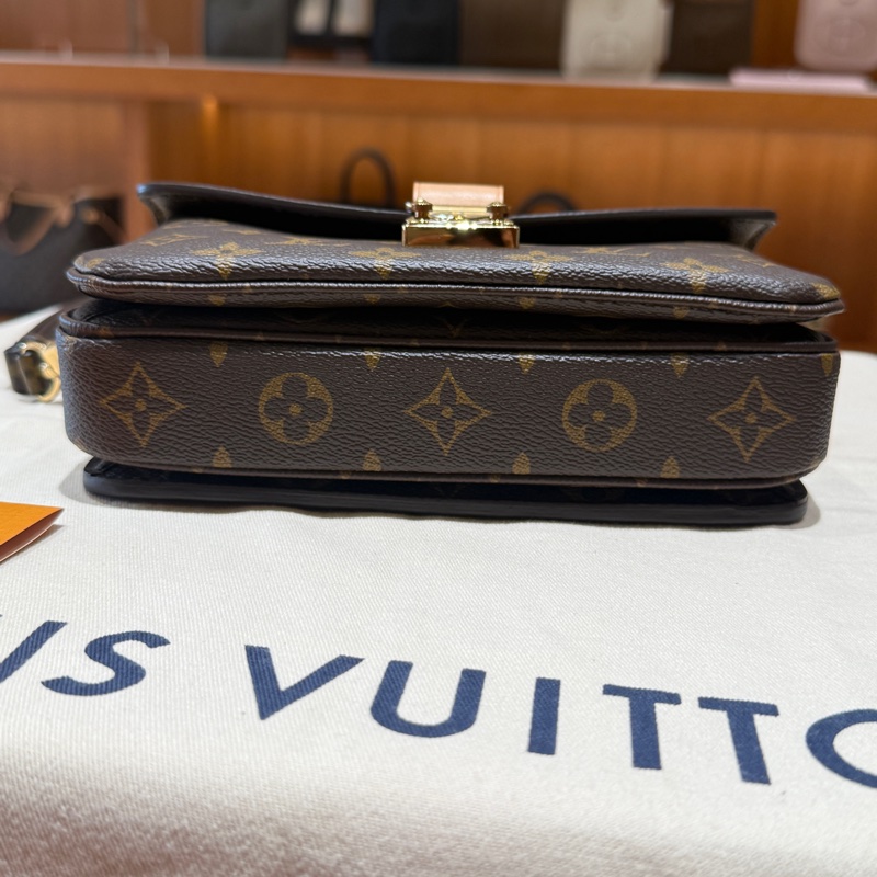 Louis Vuitton Pochette Métis East West手提肩背包-6