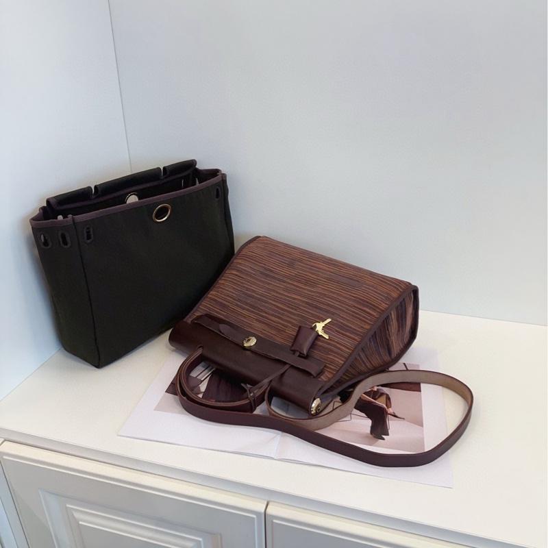 【98新🆕】Hermes 絕版✨Vintage大地色羊切皮Herbag 31 外縫金扣烏木配皮 手提袋單肩-4