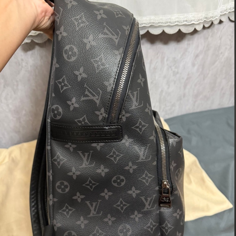 Lv 黑花後背包（M43186）-2