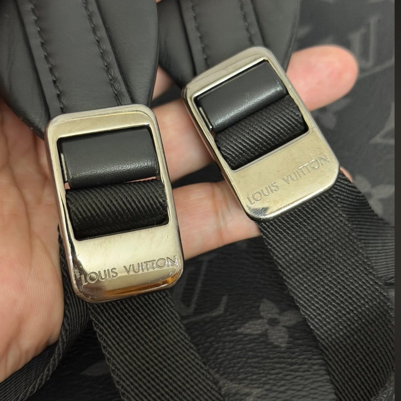 Lv 黑花後背包（M43186）-12