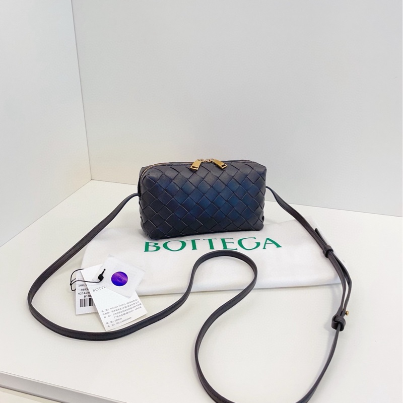 【98新以上閒置吊牌在🆕】BV  深灰色金扣 全皮編織斜挎小方包-0