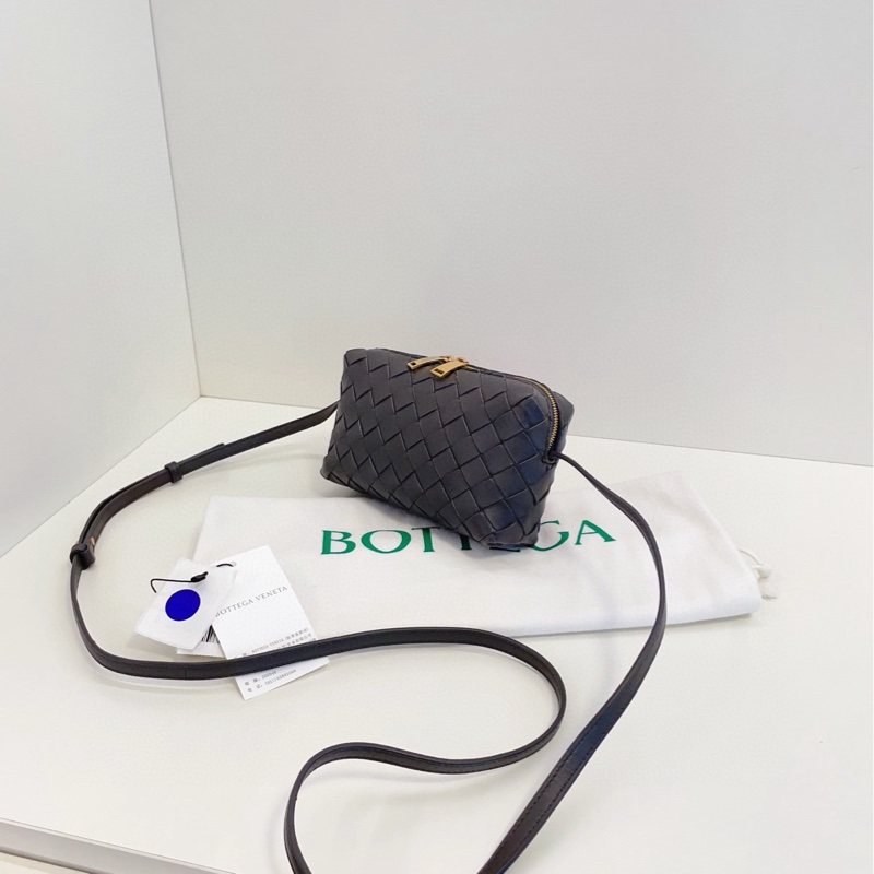 【98新以上閒置吊牌在🆕】BV  深灰色金扣 全皮編織斜挎小方包-3