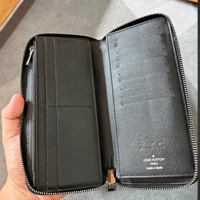 Lv黑花拉鍊長夾-5
