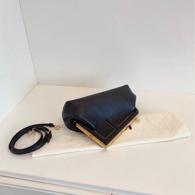 【98新🆕】Fendi 黑金First Bag小號斜挎包-3