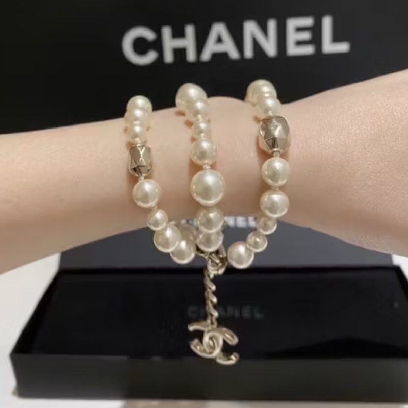 Chanel 珍珠墜飾雙 C Logo手鍊-5