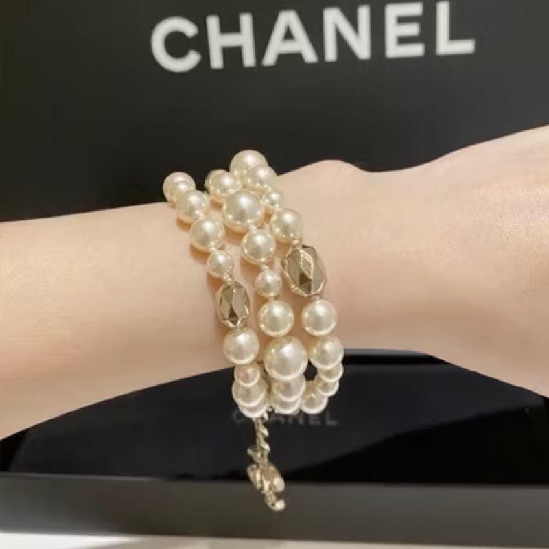 Chanel 珍珠墜飾雙 C Logo手鍊-7