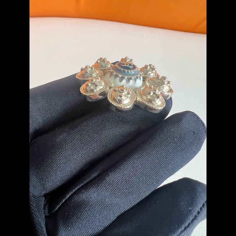 CHANEL 花朵胸针-4