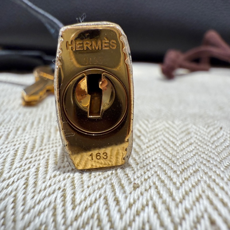 Hermes Birkin 35cm TOGO 愛馬仕鉑金包 R刻 黑色/金扣-10