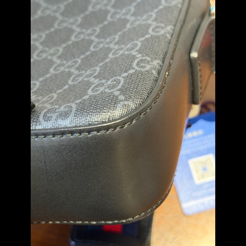 Gucci GG Supreme 老花黑色郵差包-8
